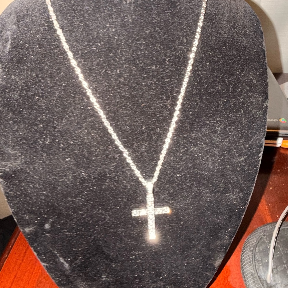 Elegant Silver Cross Necklace